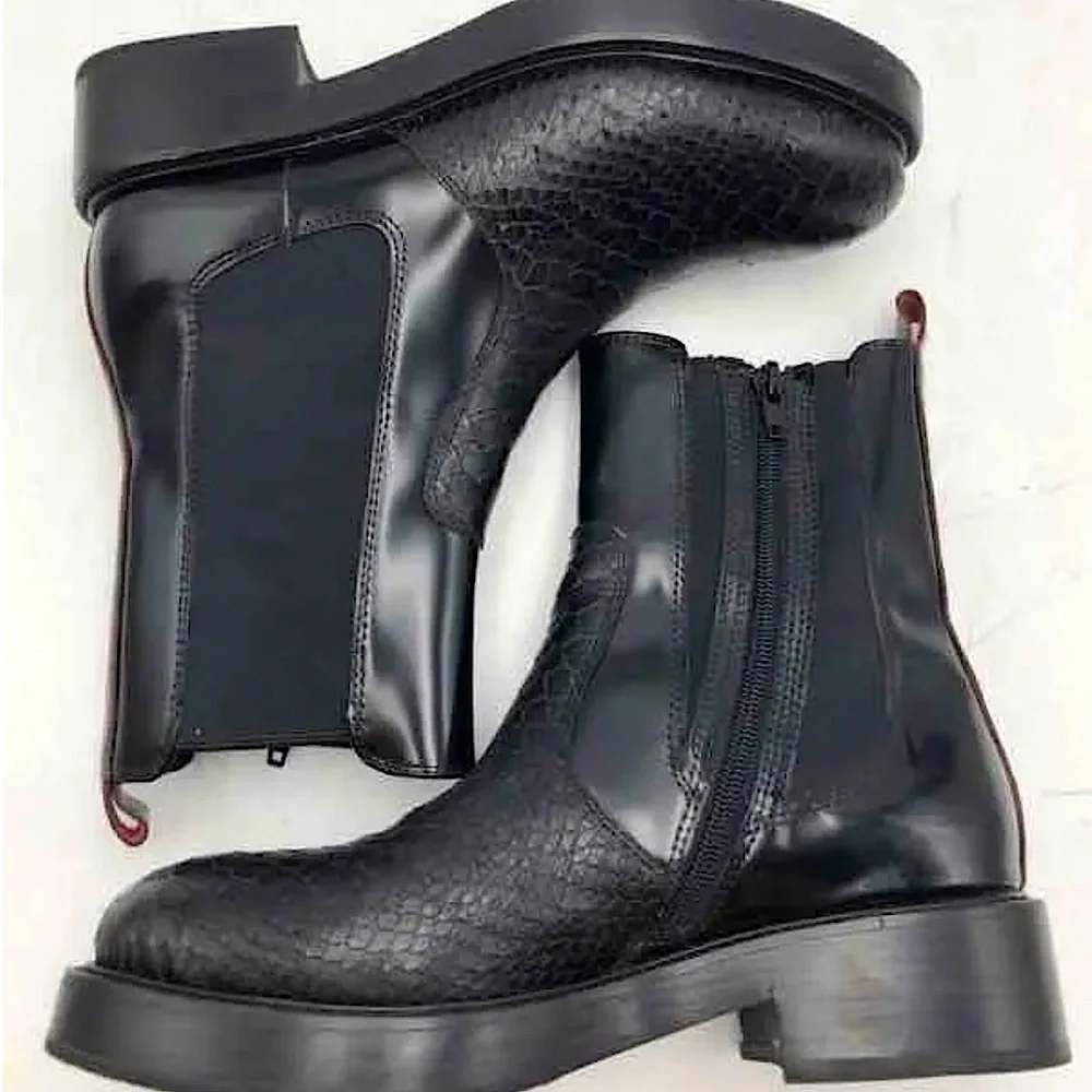 Jeffrey Campbell Black Faux Snakeskin Chelsea Leather Boots Shoes **Size 7** - Picture 5 of 10